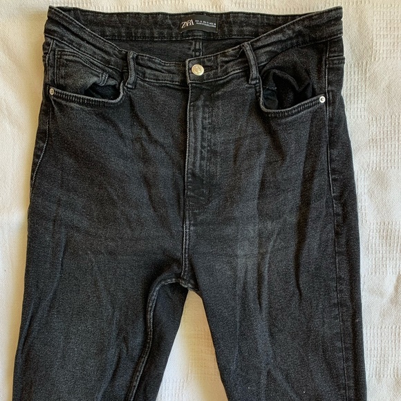 ZARA high waisted black washed jeans - Picture 2 of 2